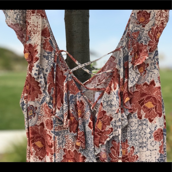 Kendall & Kylie Romper - Picture 4 of 7